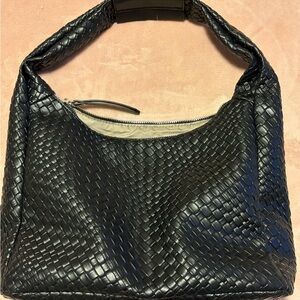 Elegant Black leather-look Woven Hobo Bag